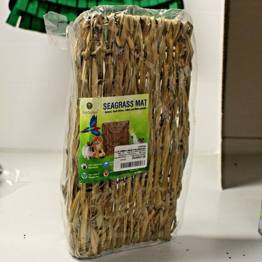 SunGrow Rabbit Seagrass Mat 11” x 7.8” Handmade Hay Mat Protect Paws